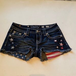 Miss Me Shorts size 25